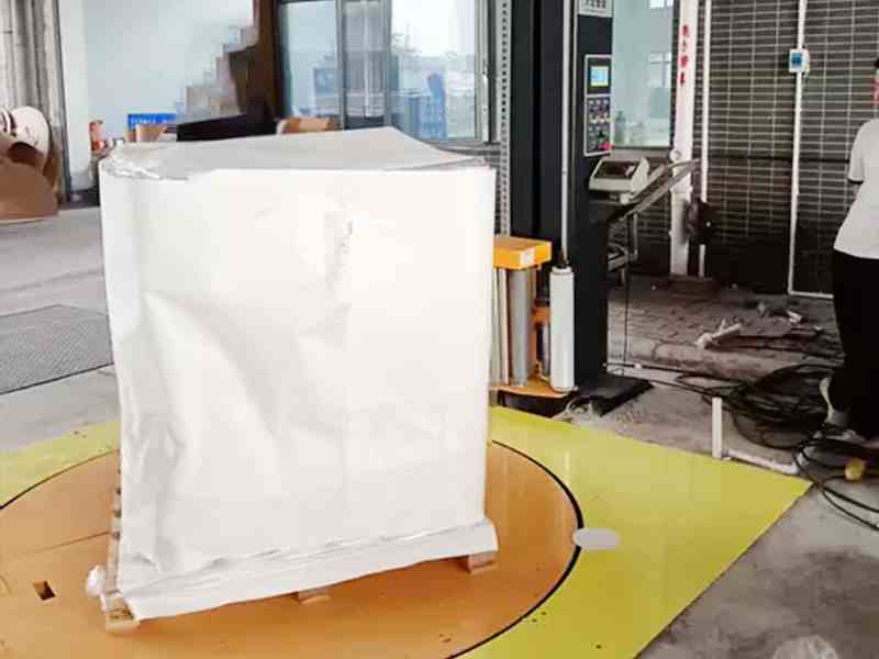 出貨量大人工忙不過來?自動纏膜設(shè)